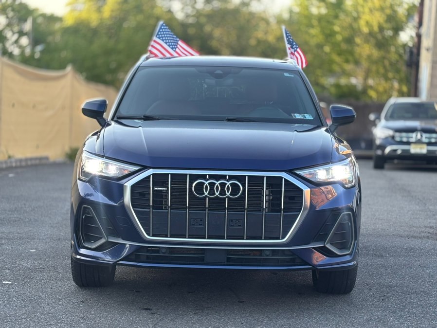 2022 Audi Q3 45 TFSI S Line Premium quattro's photo