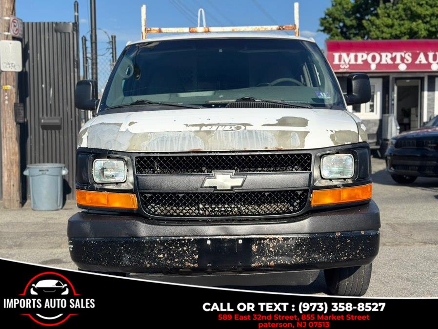 2010 Chevrolet Express 2500 Work Van HD's photo