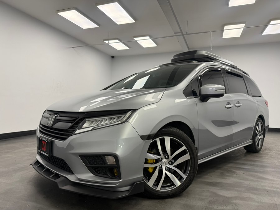2018 Honda Odyssey Touring's photo