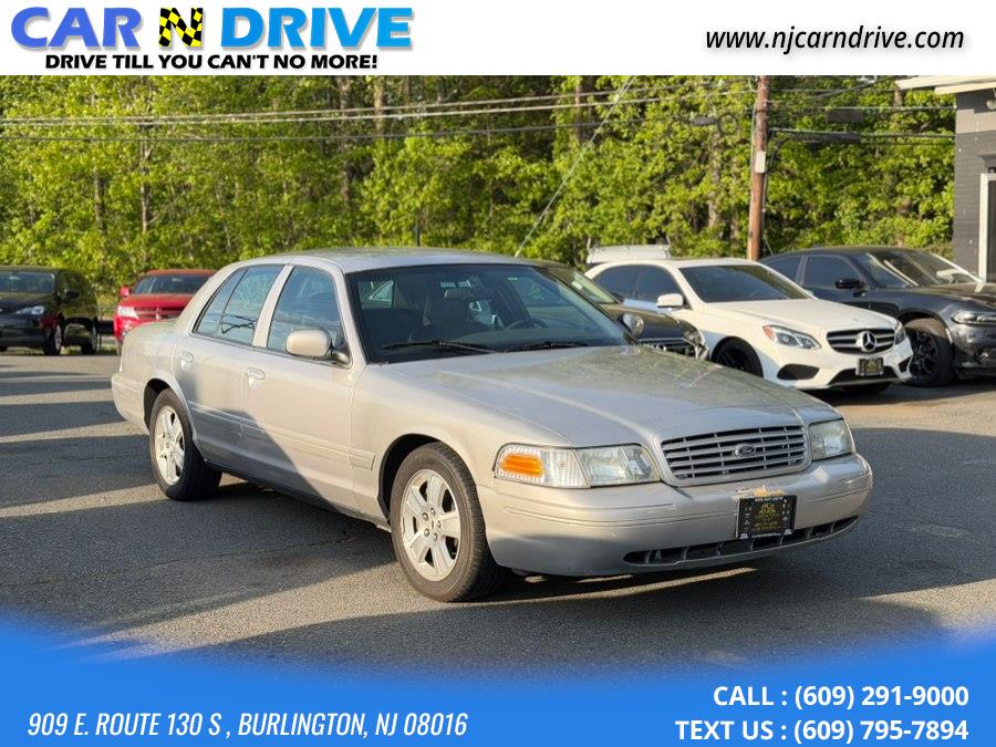 2004 Ford Crown Victoria LX's photo