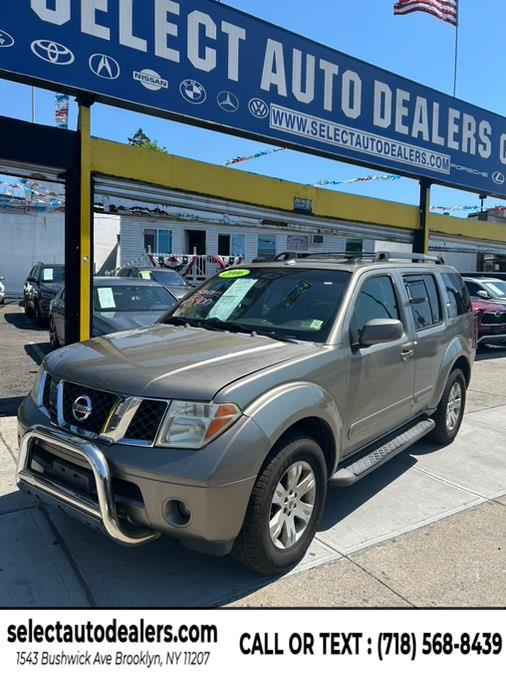 2006 Nissan Pathfinder LE 4X4's photo
