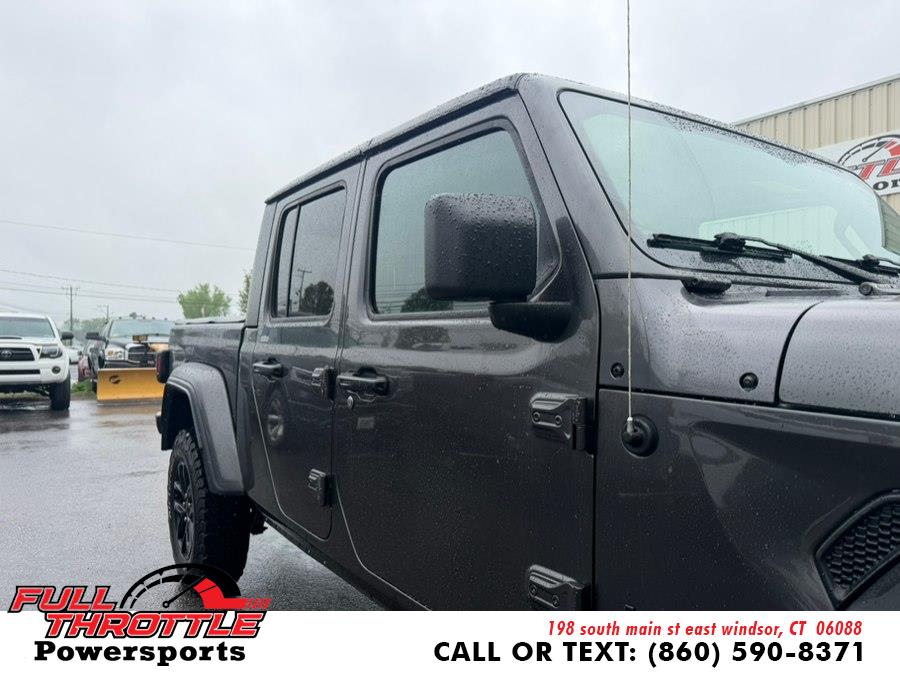 2023 Jeep Gladiator Sport S's photo