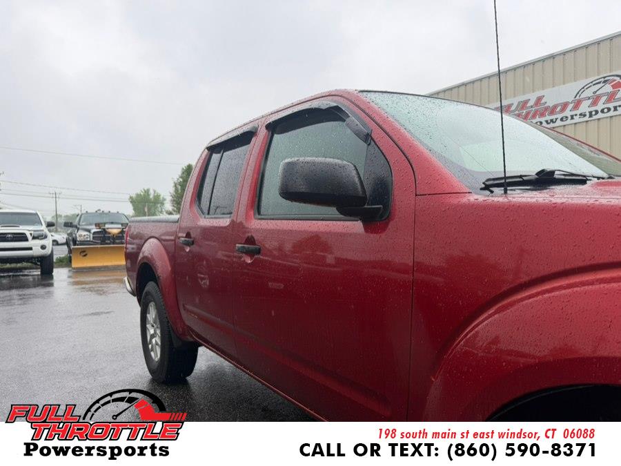 2015 Nissan Frontier 4.0 SV Crew Cab 4X4 AT SWB's photo