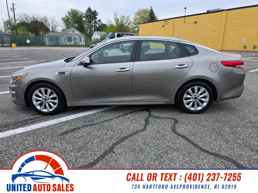 2016 Kia Optima EX AT's photo