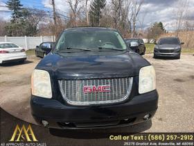 2009 GMC Yukon 4WD SLT1's photo