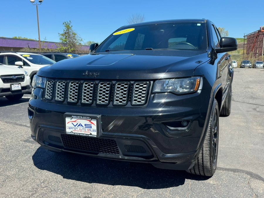 2017 Jeep Grand Cherokee Altitude 4WD's photo