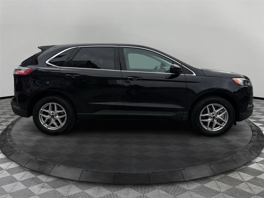 2024 Ford Edge SEL AWD's photo