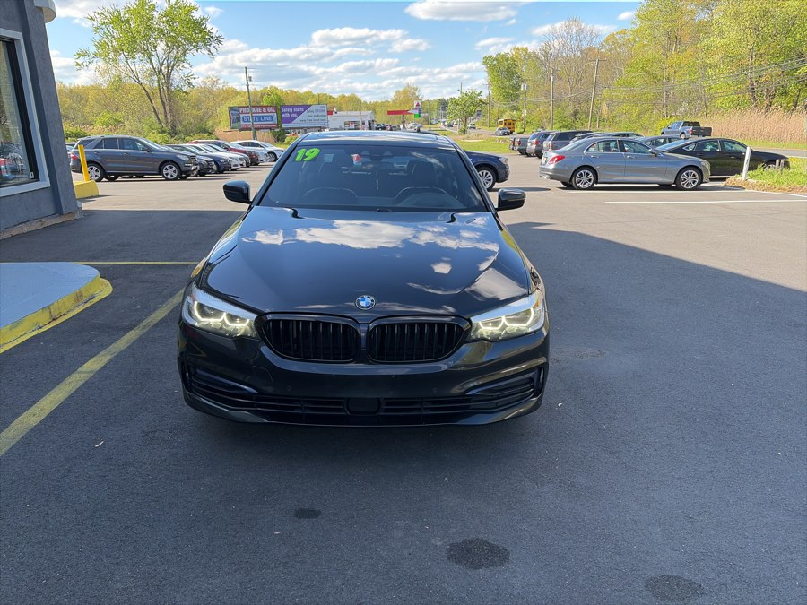 2019 BMW 5 Series 540i xDrive Sedan's photo