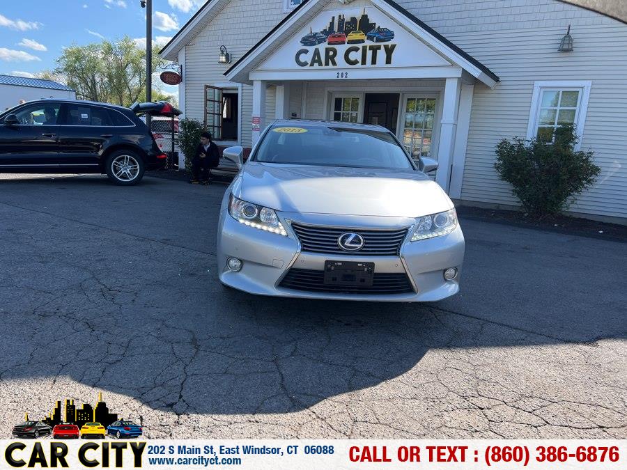 2013 Lexus ES 350 300h's photo