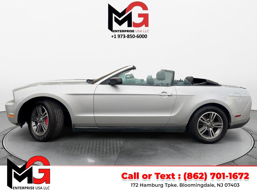 2012 Ford Mustang V6 Premium's photo