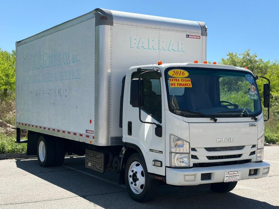 2016 Isuzu NPR-XD's photo