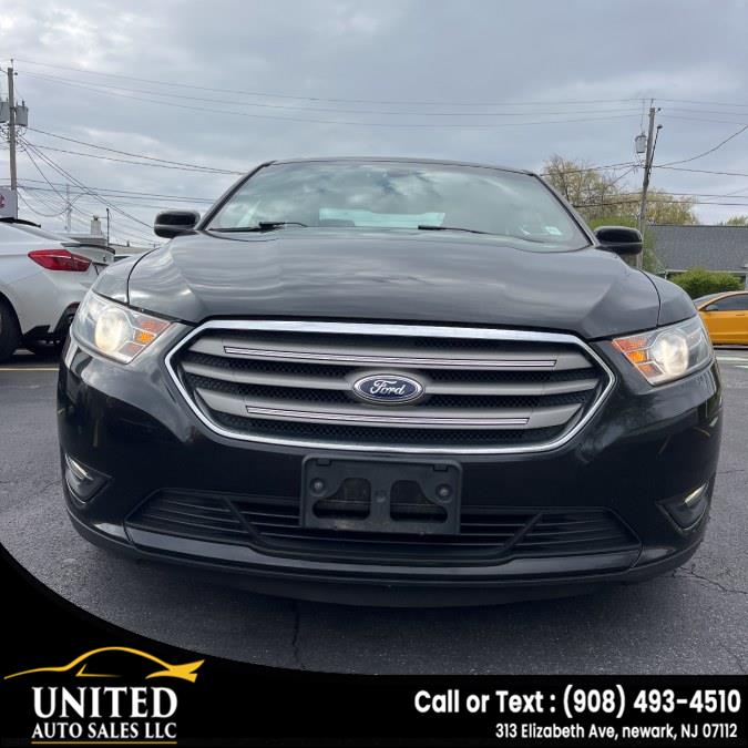 2015 Ford Taurus SEL AWD's photo