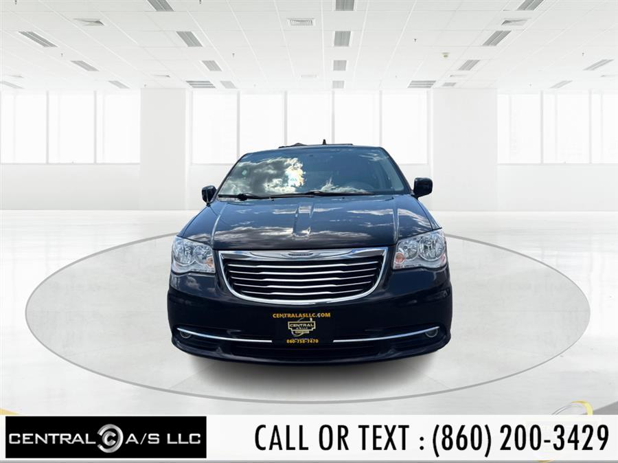 2016 Chrysler Town & Country Touring's photo