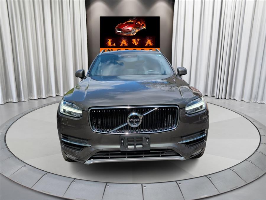 2018 Volvo XC90 T6 AWD Momentum's photo