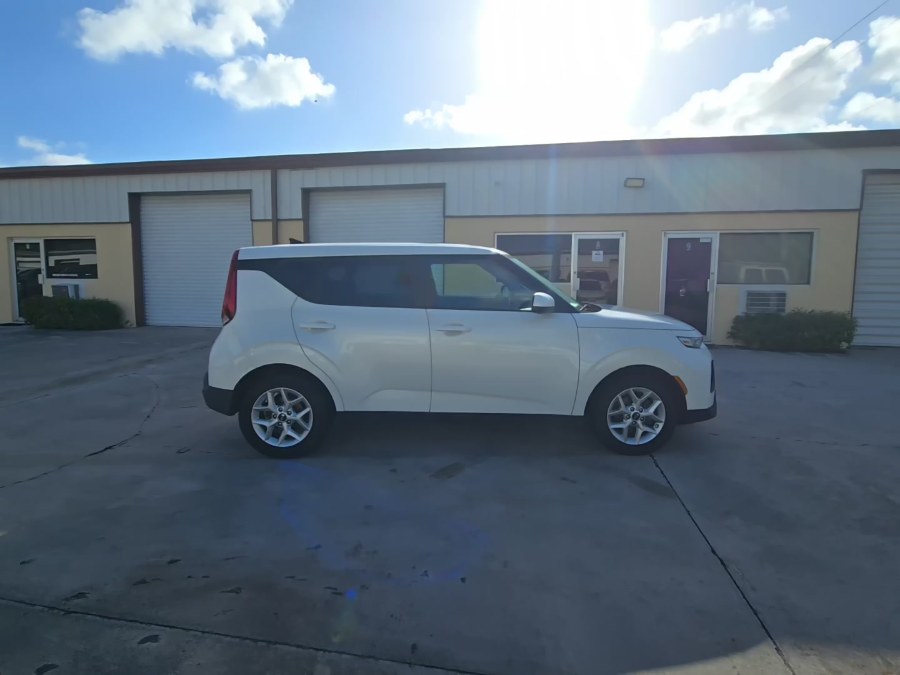 2020 Kia Soul 2.0L S IVT's photo