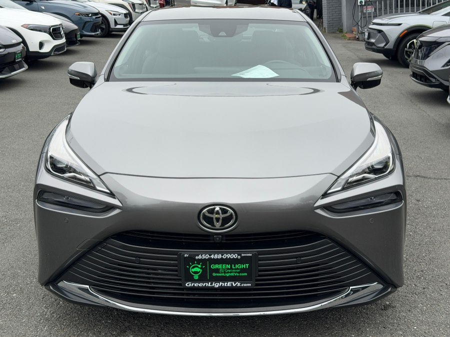 2023 Toyota Mirai XLE's photo