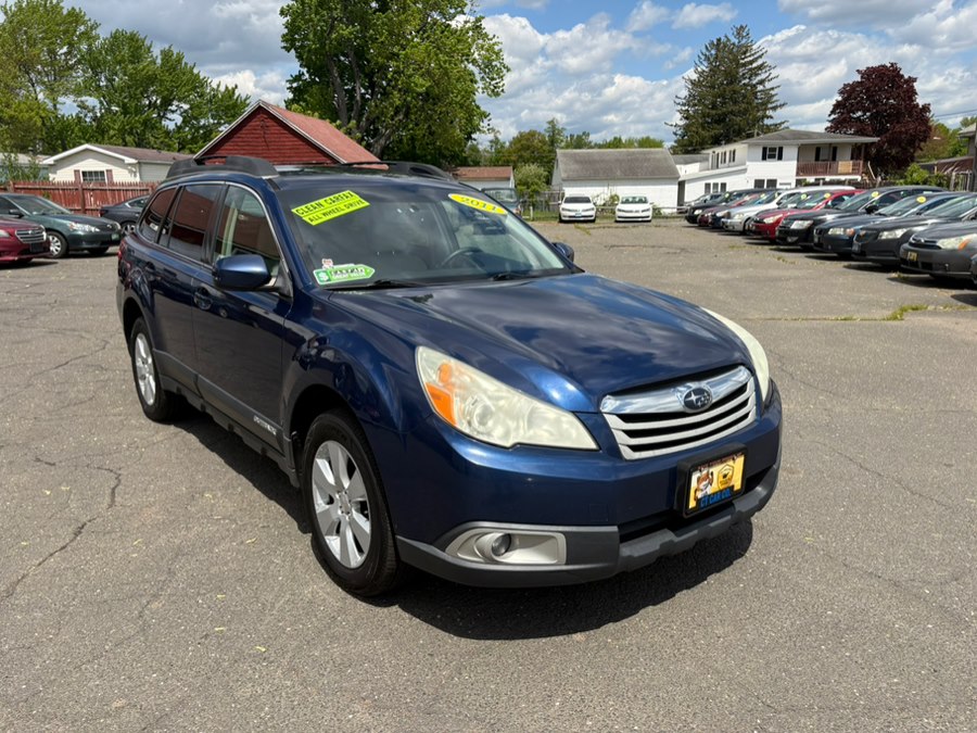 2011 Subaru Outback 4dr Wgn H4 Auto 2.5i Prem AWP, available for sale in East Windsor, Connecticut | CT Car Co LLC. East Windsor, Connecticut