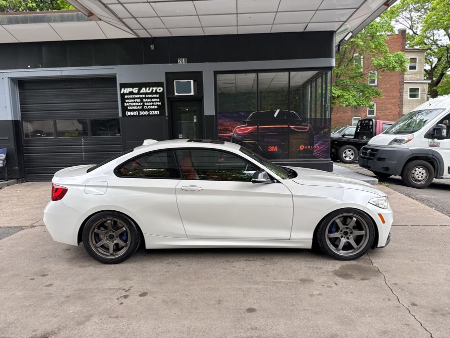 2017 BMW 2 Series M240i xDrive Coupe's photo
