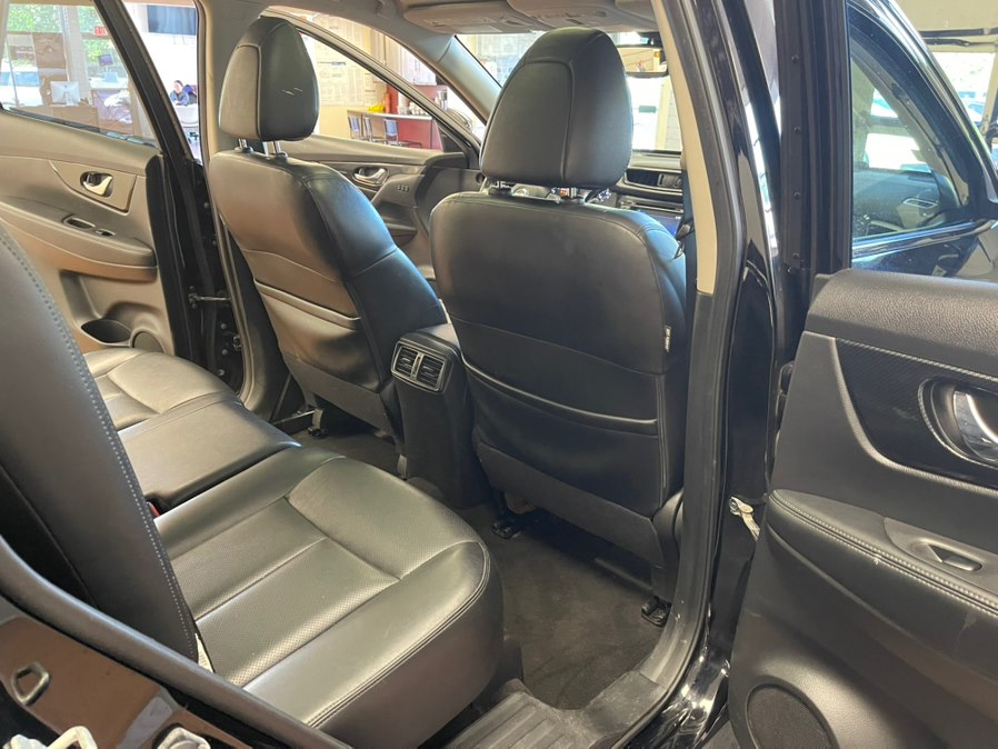 2017 Nissan Rogue SL - Photo 35