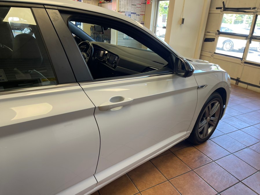 2019 Volkswagen Jetta R-Line - Photo 18