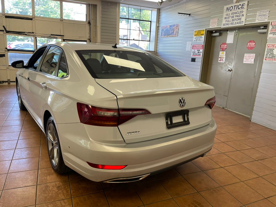 2019 Volkswagen Jetta R-Line - Photo 11