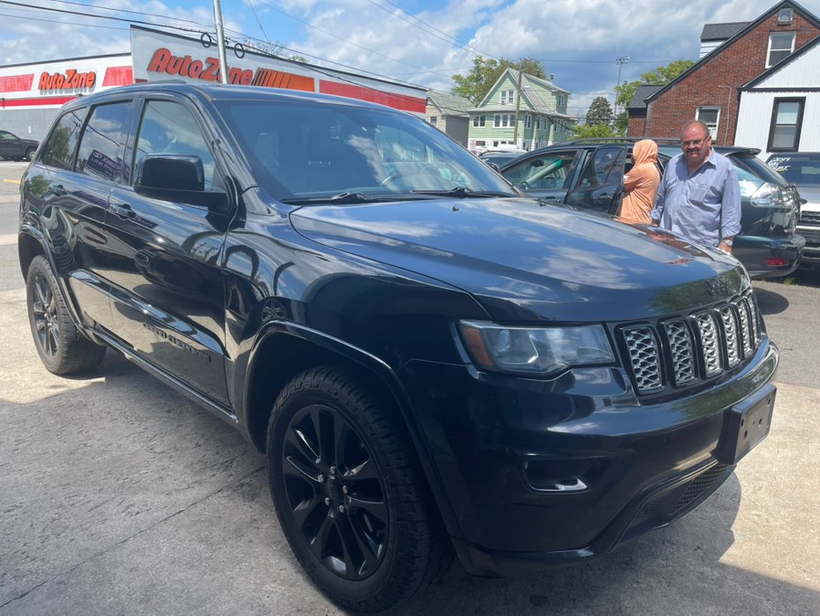 2019 Jeep Grand Cherokee Altitude 4WD's photo