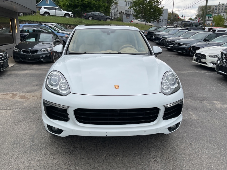 2016 Porsche Cayenne S's photo