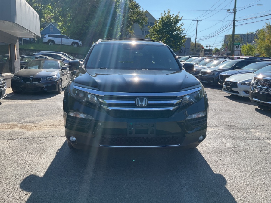 2017 Honda Pilot 4WD Touring's photo