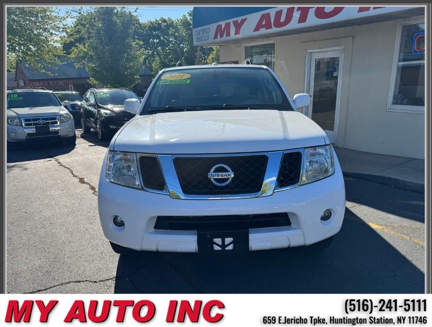 2011 Nissan Pathfinder's photo