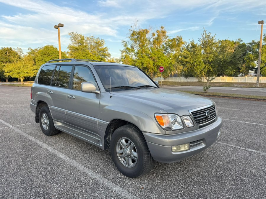 2002 Lexus LX 600 470's photo