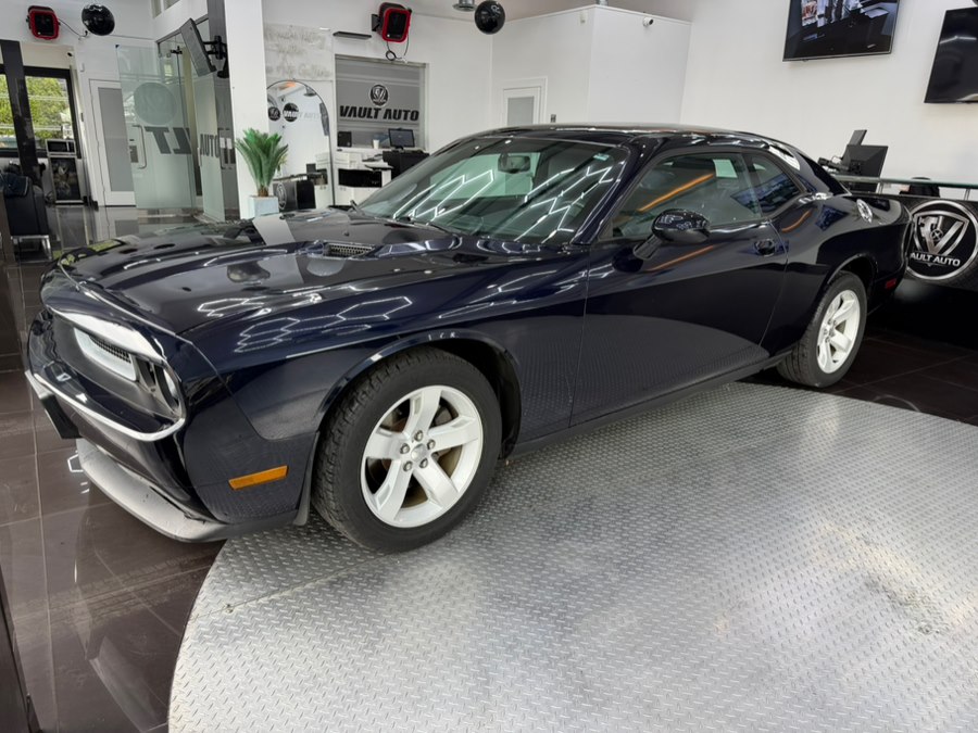 2012 Dodge Challenger SXT's photo