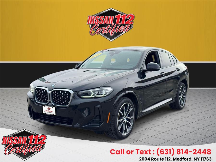 2022 BMW X4 xDrive30i's photo