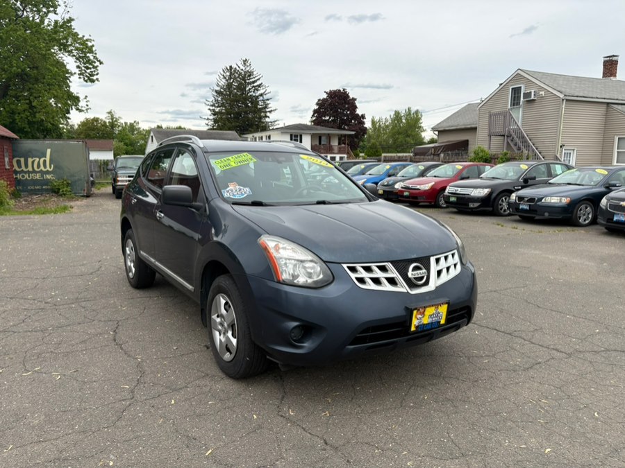 2014 Nissan Rogue Select FWD 4dr S, available for sale in East Windsor, Connecticut | CT Car Co LLC. East Windsor, Connecticut