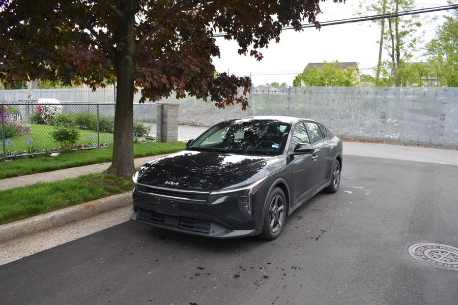 2025 Kia K4 LXS AT's photo