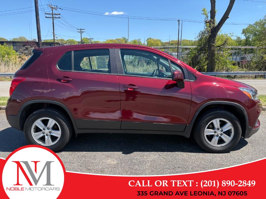 2017 Chevrolet Trax LS AWD's photo