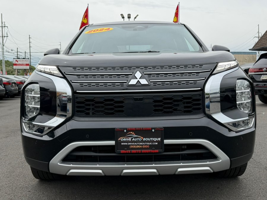2024 Mitsubishi Outlander SE Black Edition 2WD's photo