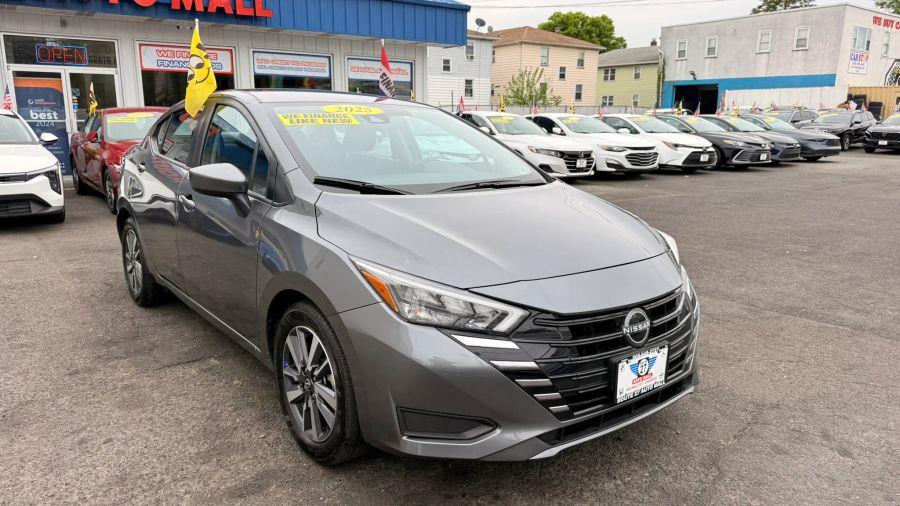 2025 Nissan Versa 1.6 SV CVT's photo