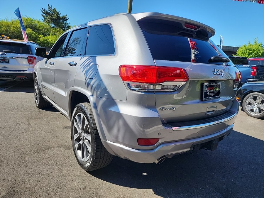 2017 Jeep Grand Cherokee Overland 4WD's photo