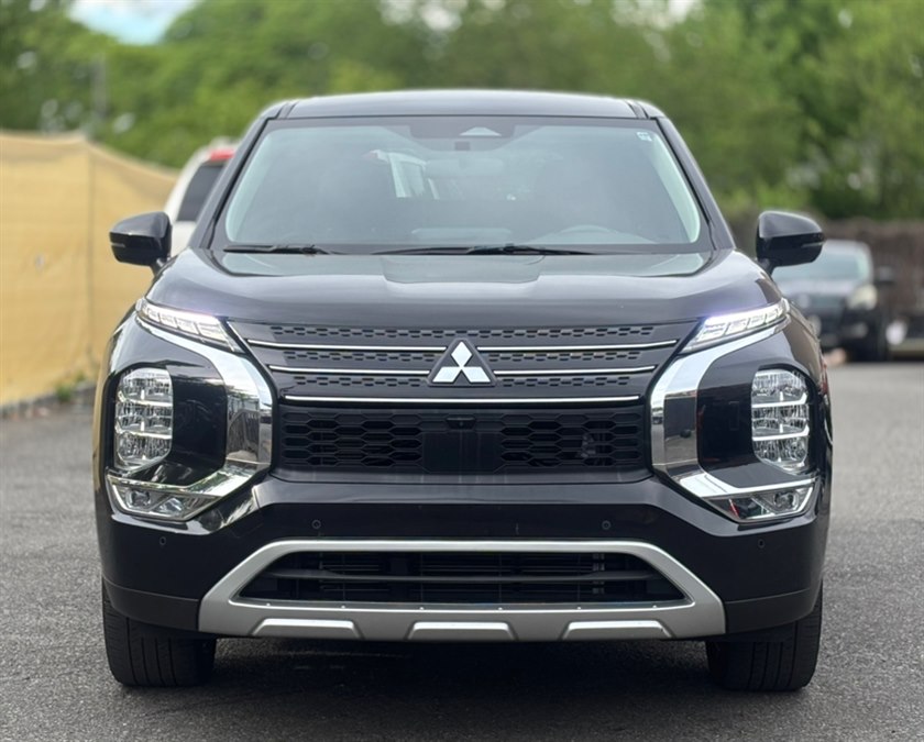 2024 Mitsubishi Outlander SE S-AWC's photo