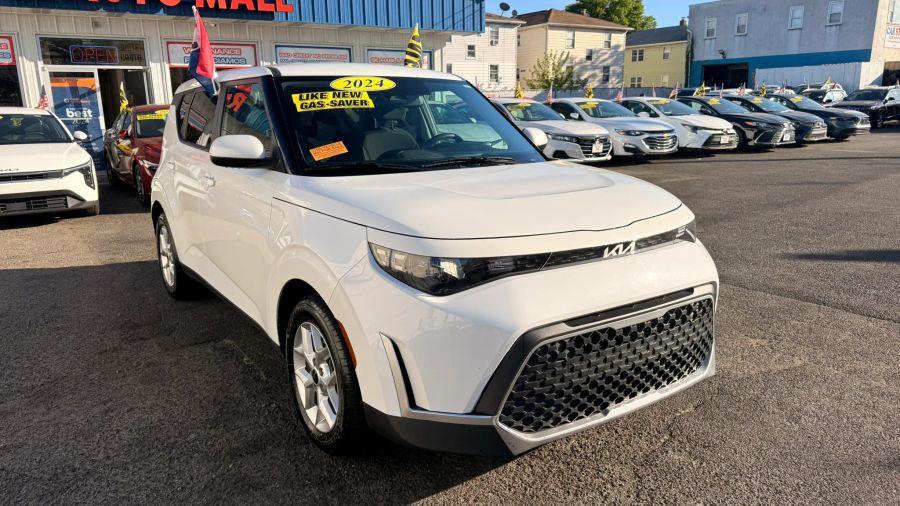 2024 Kia Soul 2.0L LX IVT's photo