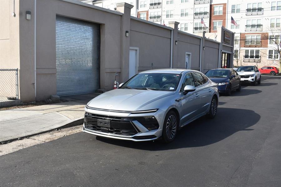 2025 Hyundai Sonata SEL's photo