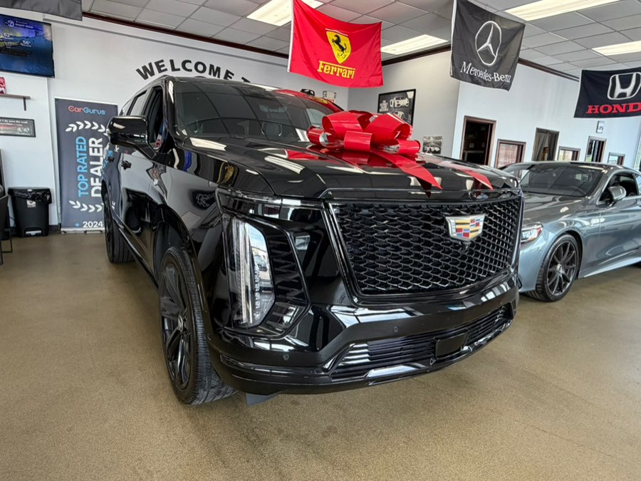 2025 Cadillac Escalade 4WD Sport's photo