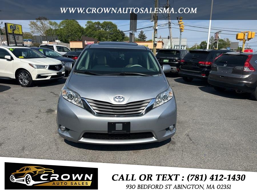 2013 Toyota Sienna Limited V6 AWD 7-Passenger's photo