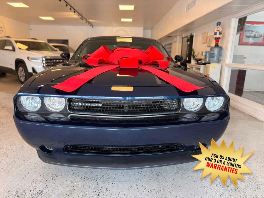 2013 Dodge Challenger SXT's photo