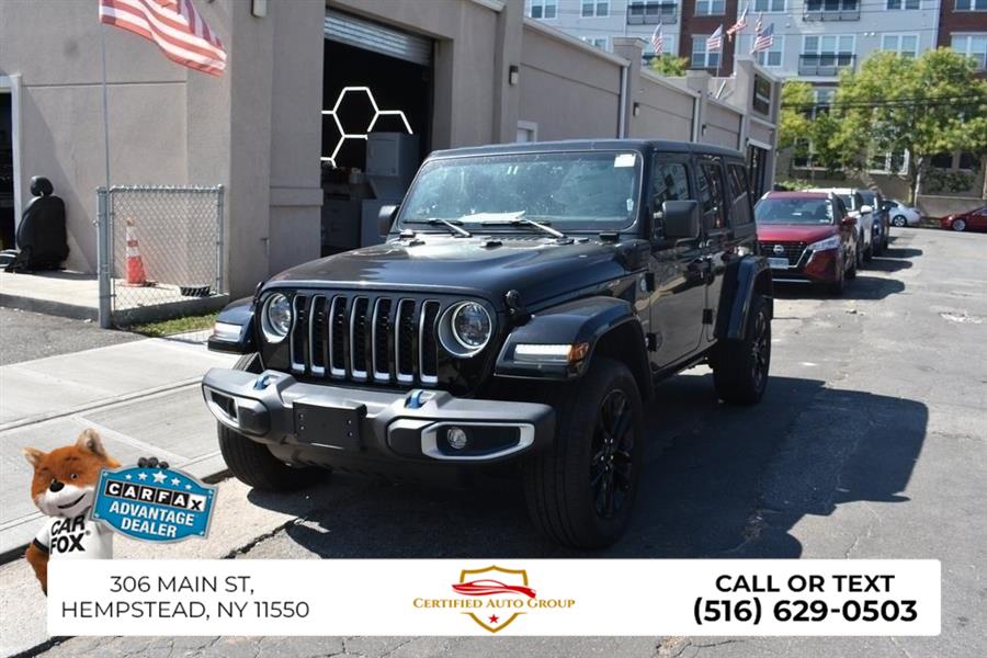 2025 Jeep Wrangler Sahara's photo