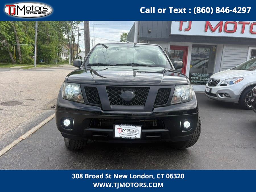 2014 Nissan Frontier 4.0 SV Crew Cab 4X4 AT SWB's photo