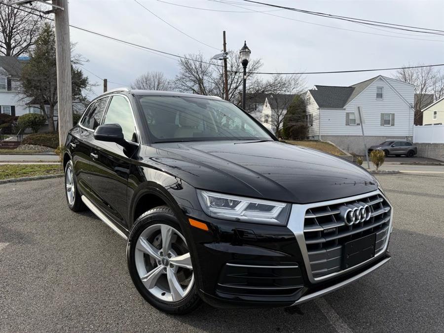 2020 Audi Q5 45 quattro S tronic Premium Plus's photo