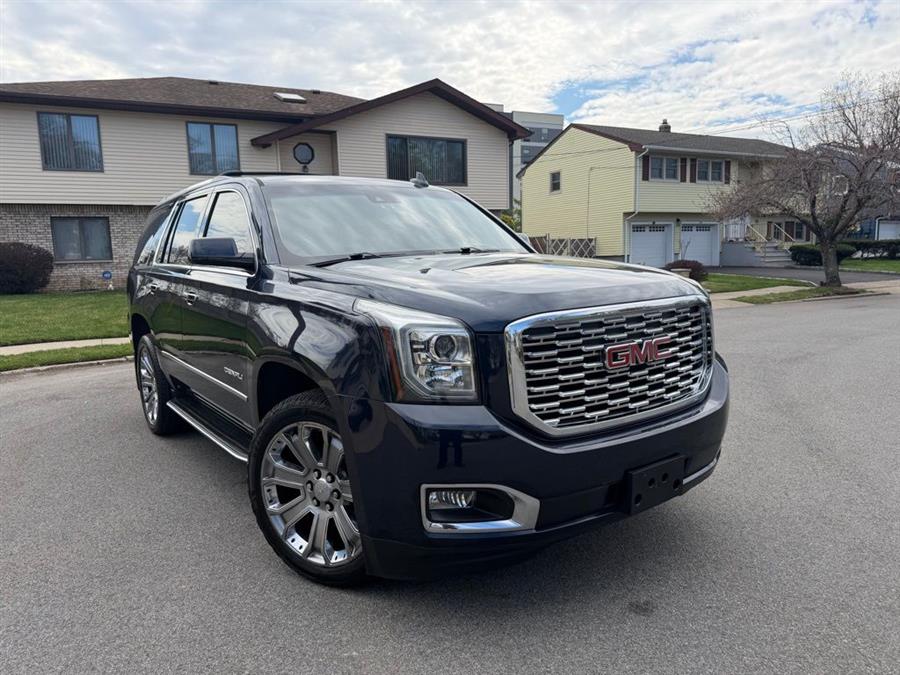 2018 GMC Yukon 4WD Denali's photo