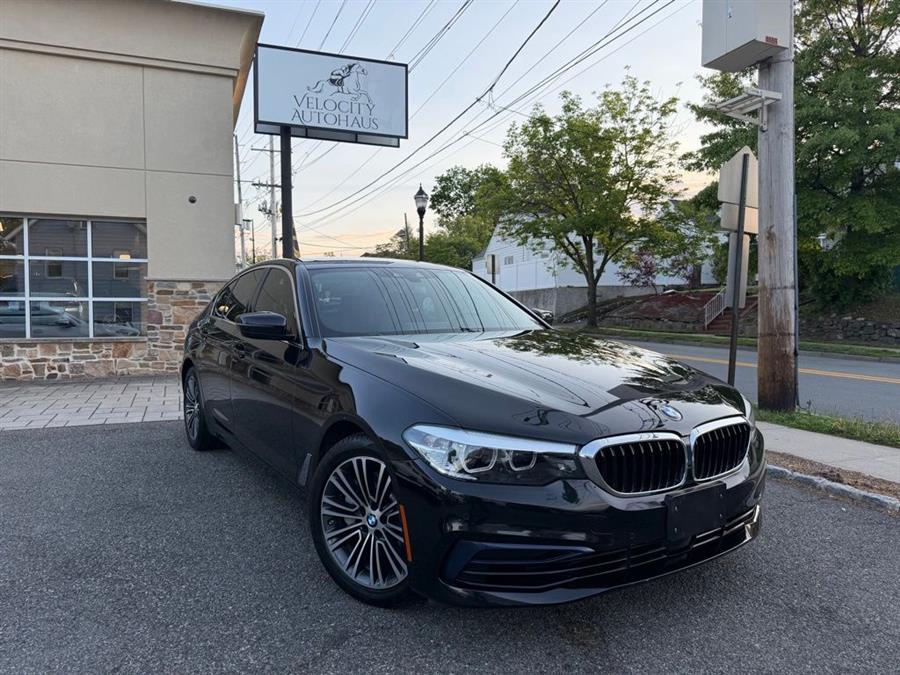 2019 BMW 5 Series 540i xDrive Sedan's photo
