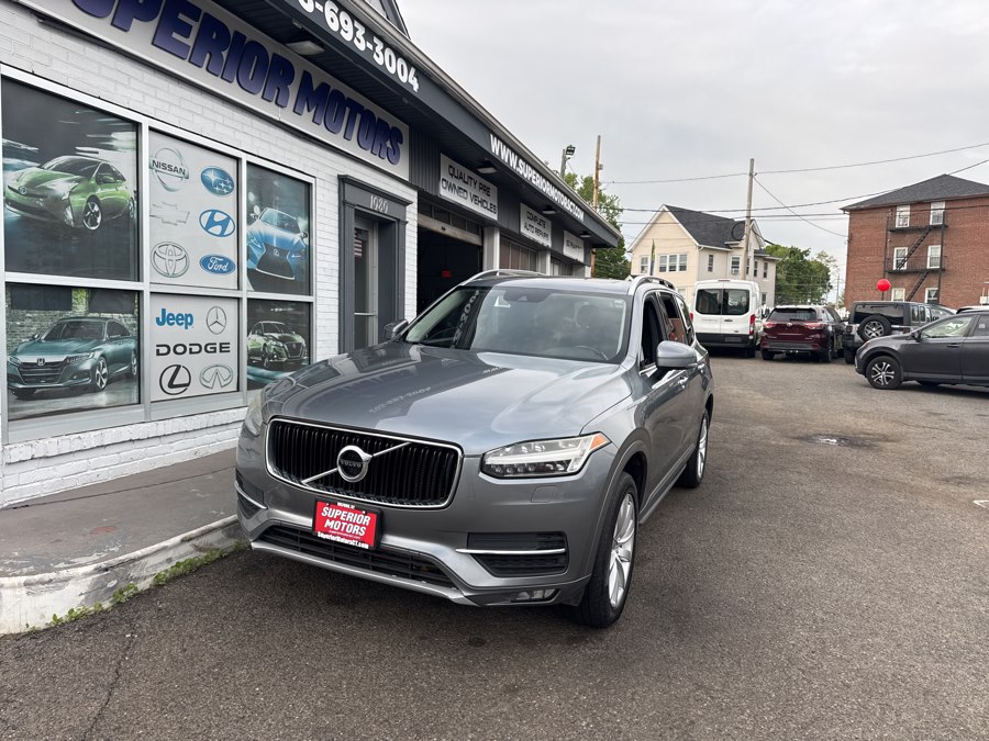 2016 Volvo XC90 T6 AWD Momentum's photo